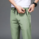 [COMPRE 1 E LEVE 3] Calça Zenith™ em Seda Gelo com Efeito Resfriador / A Calça que Une Tecnologia, Estilo e Máximo Conforto!